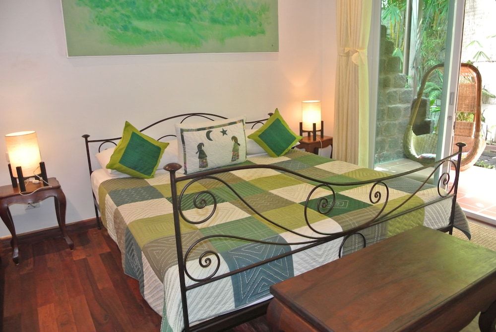 Suite, Garden View