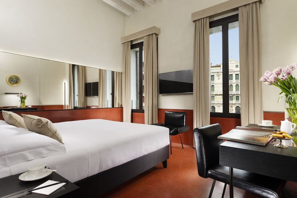 undefined Hotel L'Orologio Venezia 4
