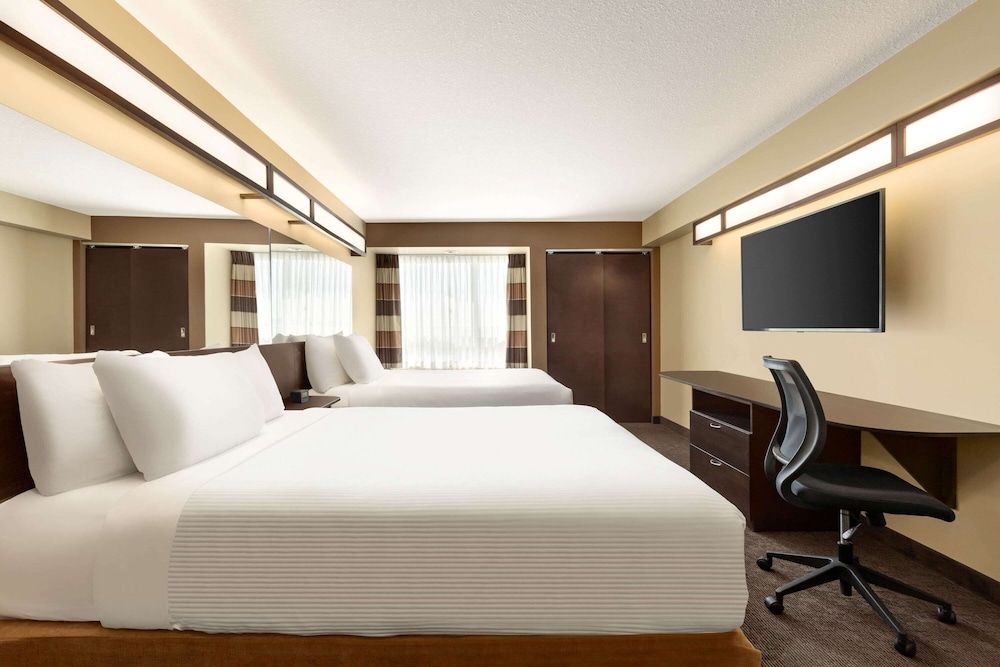 Room, 2 Queen Beds, Accessible, Non Smoking (Mobility, Roll-In Shower)
