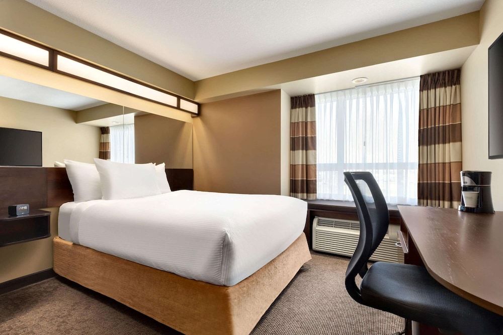 Economy Room, 1 Queen Bed, Non Smoking