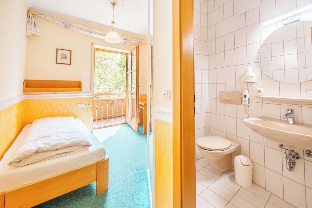 Hotel Plankl Single Room 6