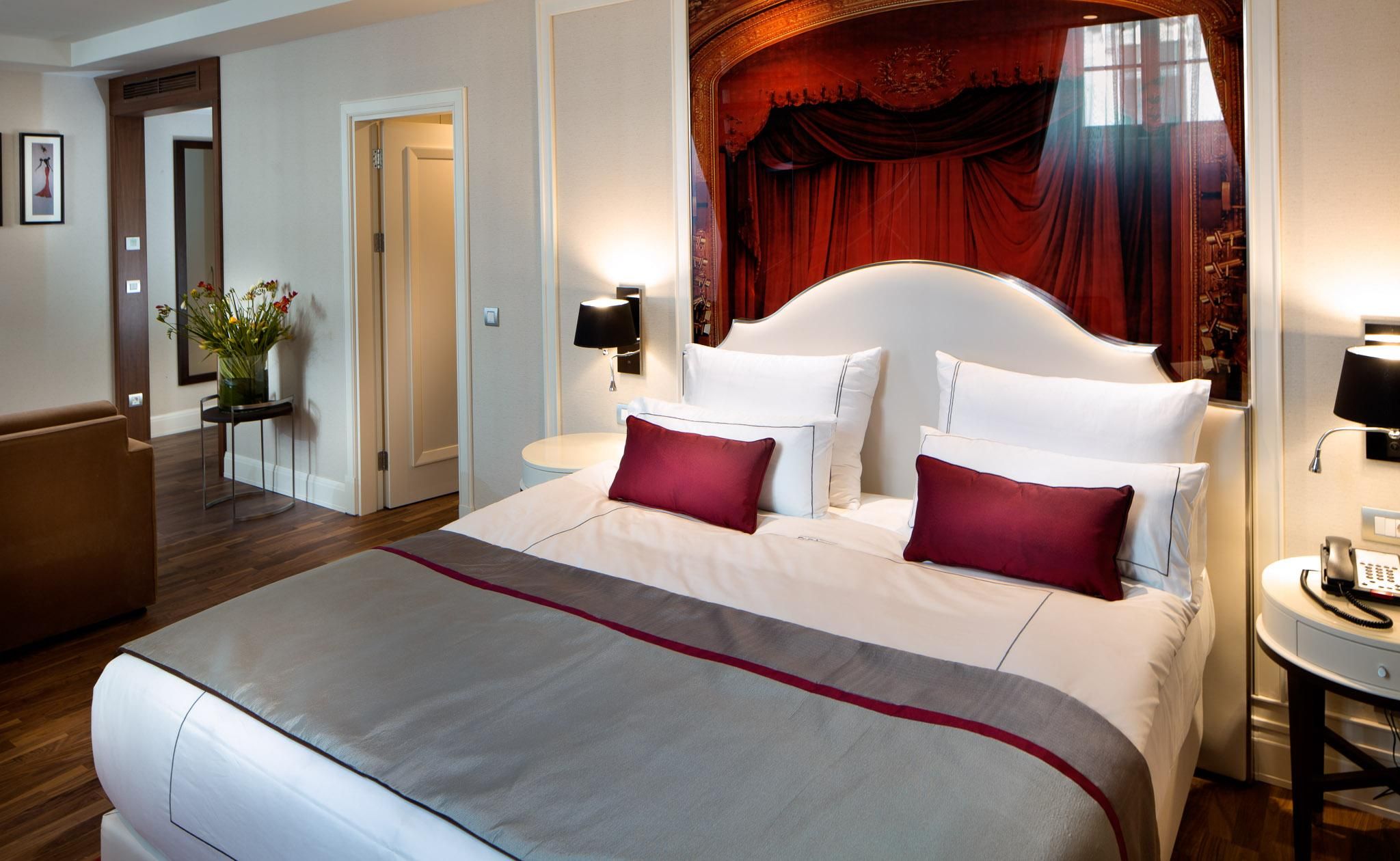 undefined TITANIC Gendarmenmarkt Berlin 4