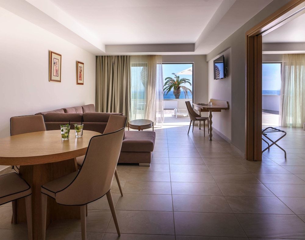 Family Suite, 1 Bedroom, Sea View