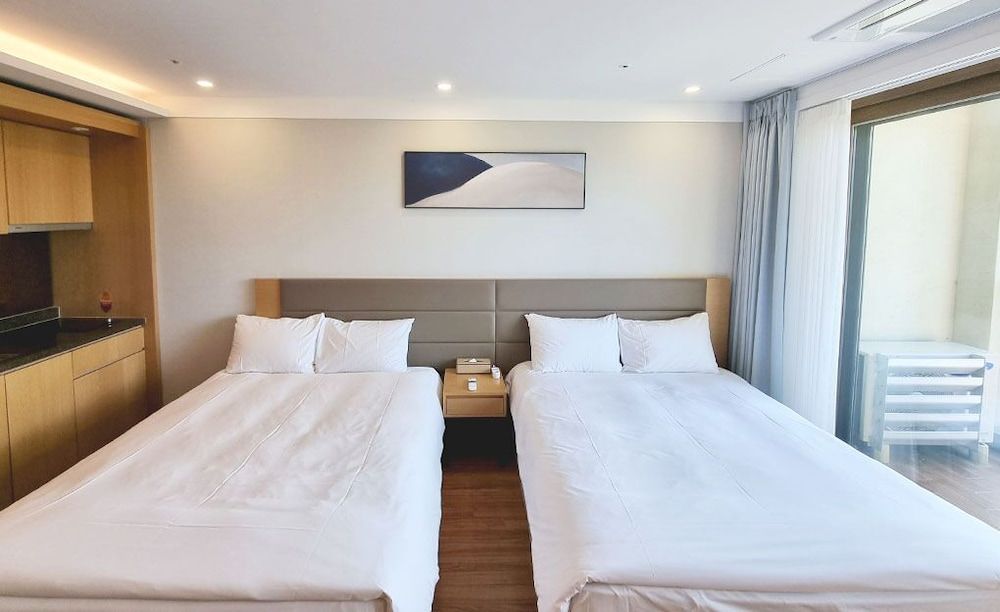 Jeju Marevo Resort Deluxe Family Double 2