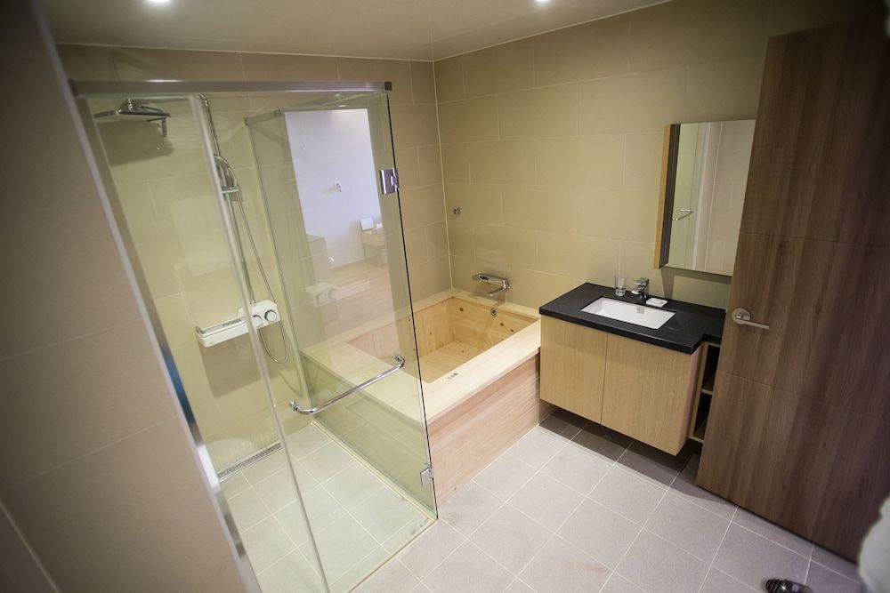 Jeju Marevo Resort Junior Suite Mountain view 8