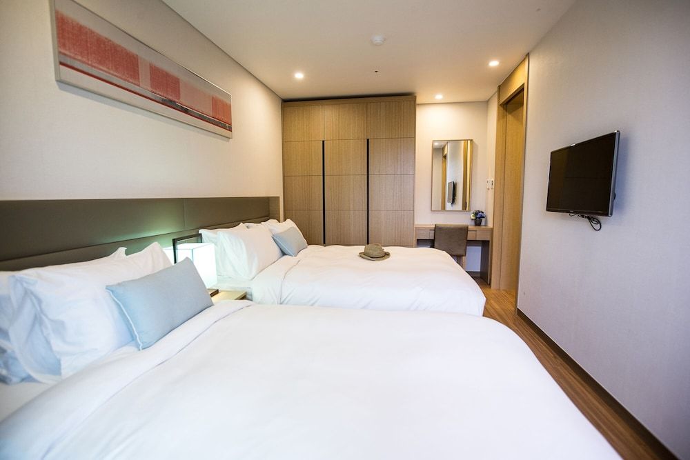 Jeju Marevo Resort Junior Suite Mountain view 3