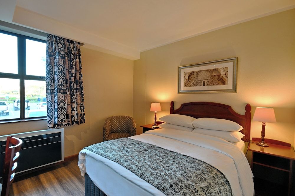 Town Lodge Polokwane Double Room, Non Smoking 3