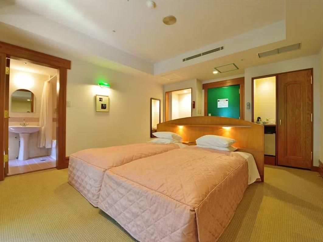 Deluxe Hollywood Twin Room