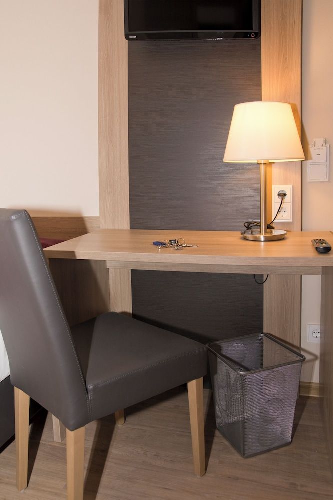 Troll's Brauhaus Hotel Standard Single Room 3