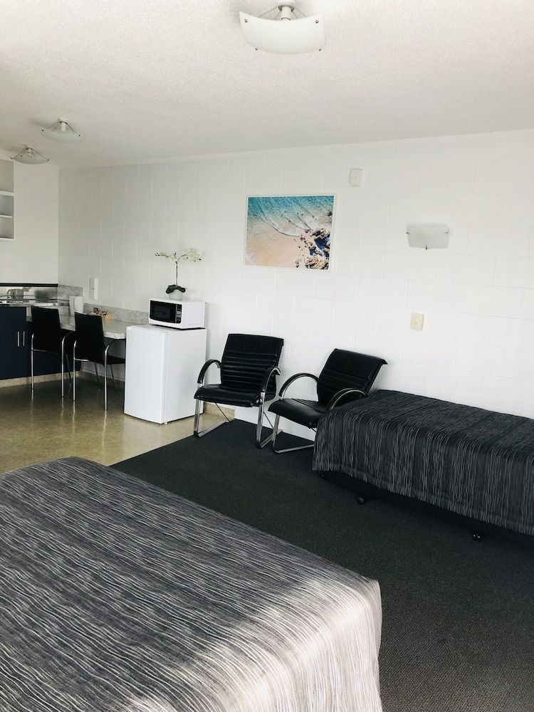 Blue Haven Motel Large Queen Studio 2