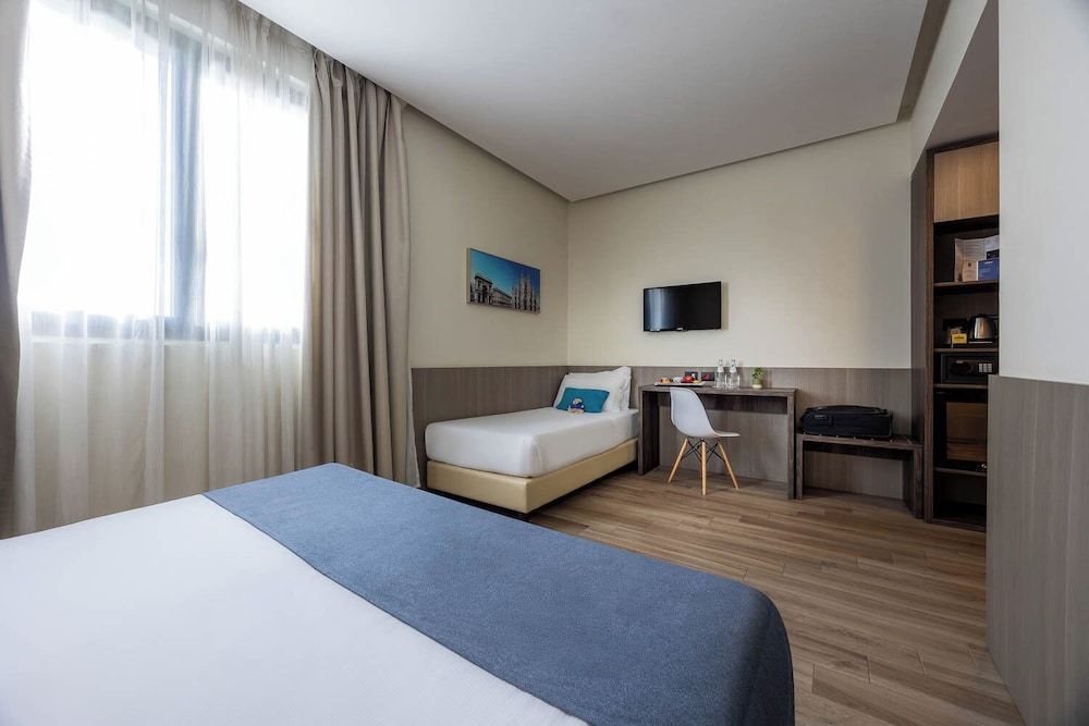 iH Hotels Milano St. John Sesto San Giovanni Superior Triple Room