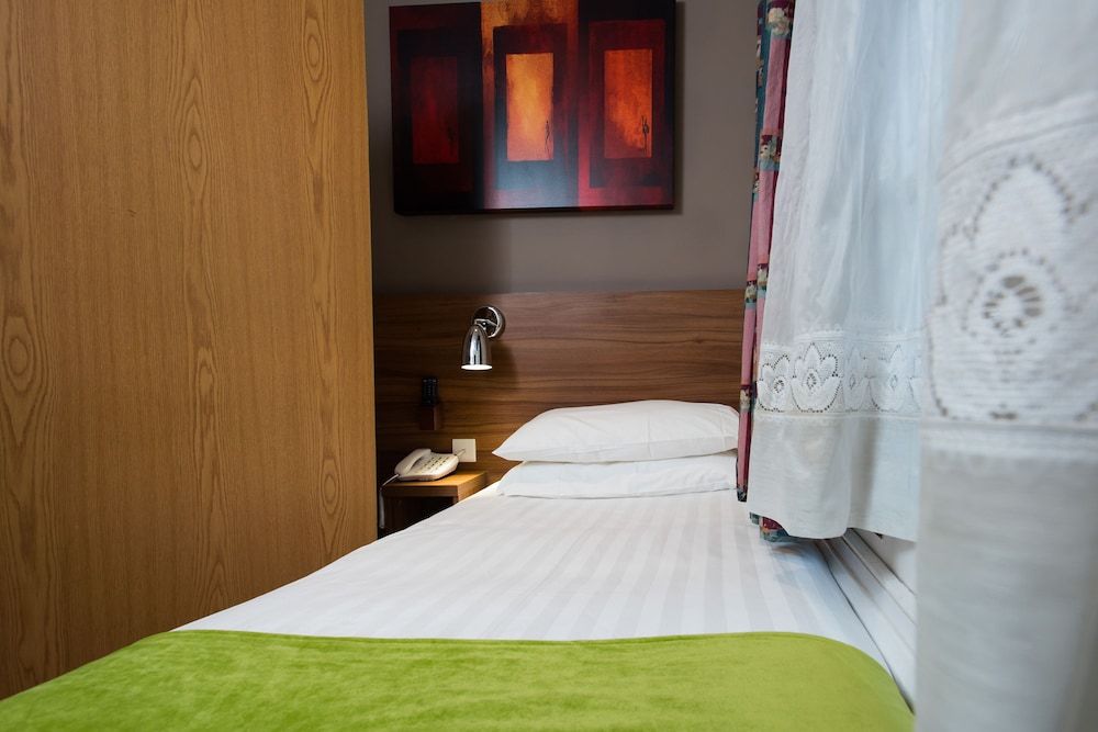 undefined The Dover 10