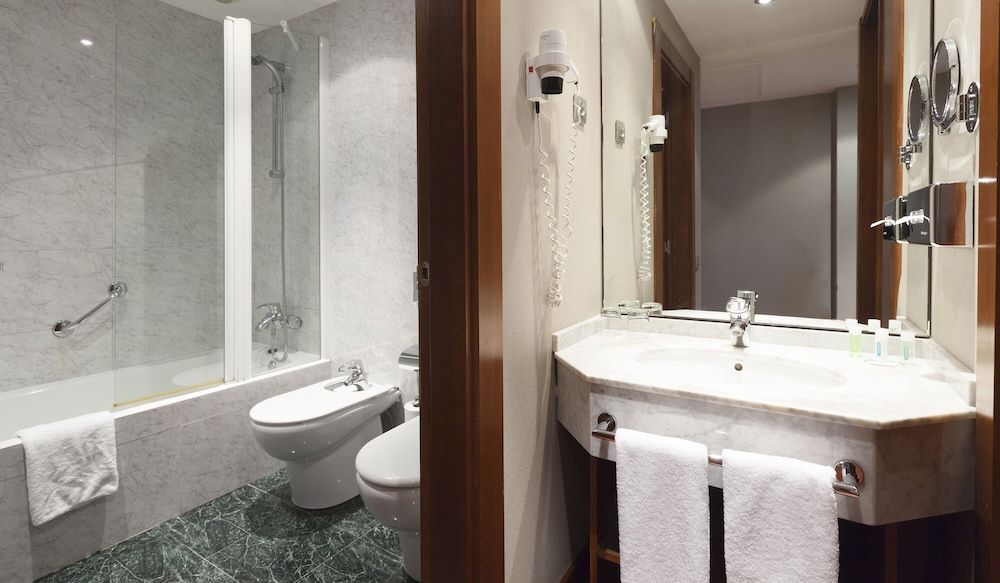 URH Palacio de Oriol Hotel Single Room 7