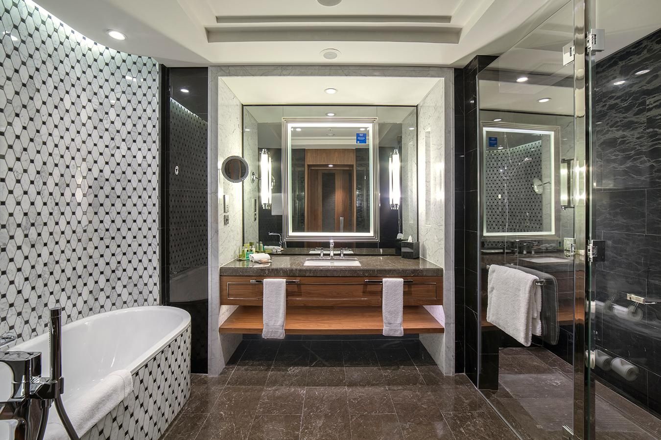 King Taksim Suite Sea View W Lounge Access