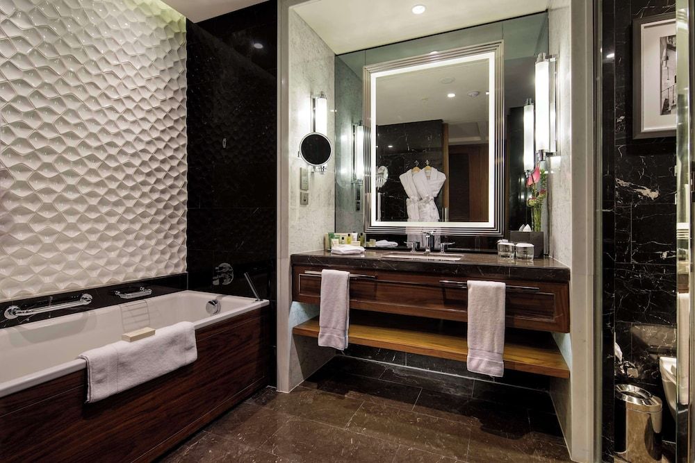 undefined Hilton Istanbul Bomonti Hotel & Conference Center 10