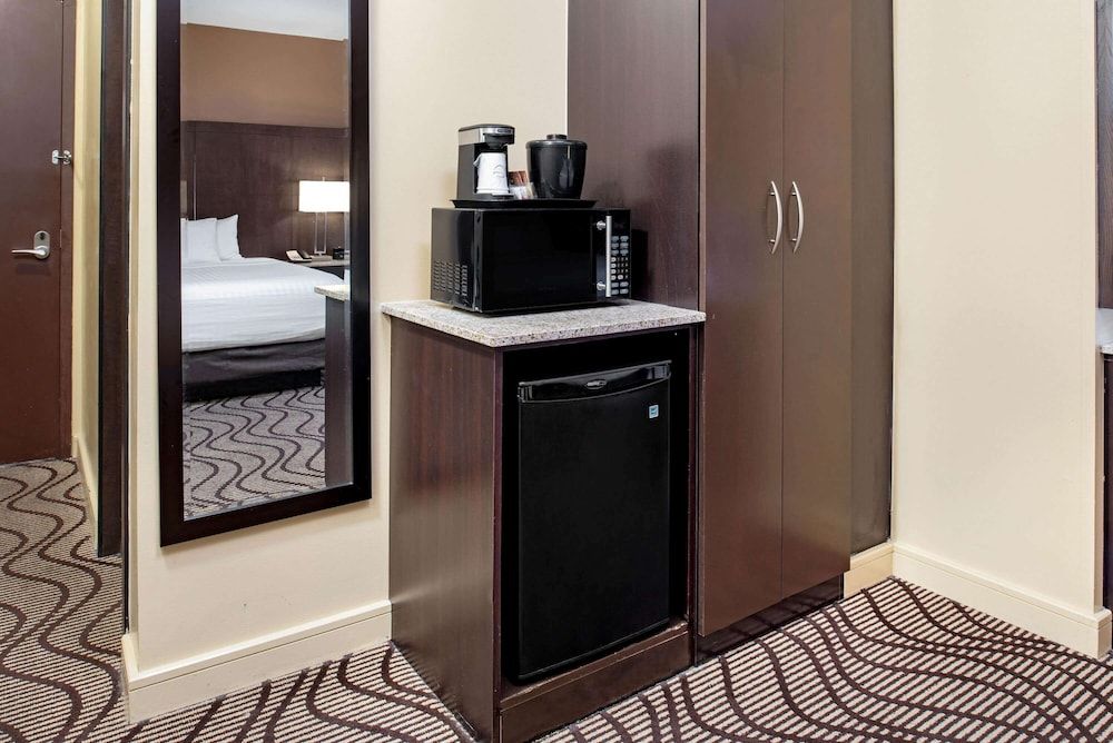 Deluxe Room, 2 Queen Beds, Non Smoking