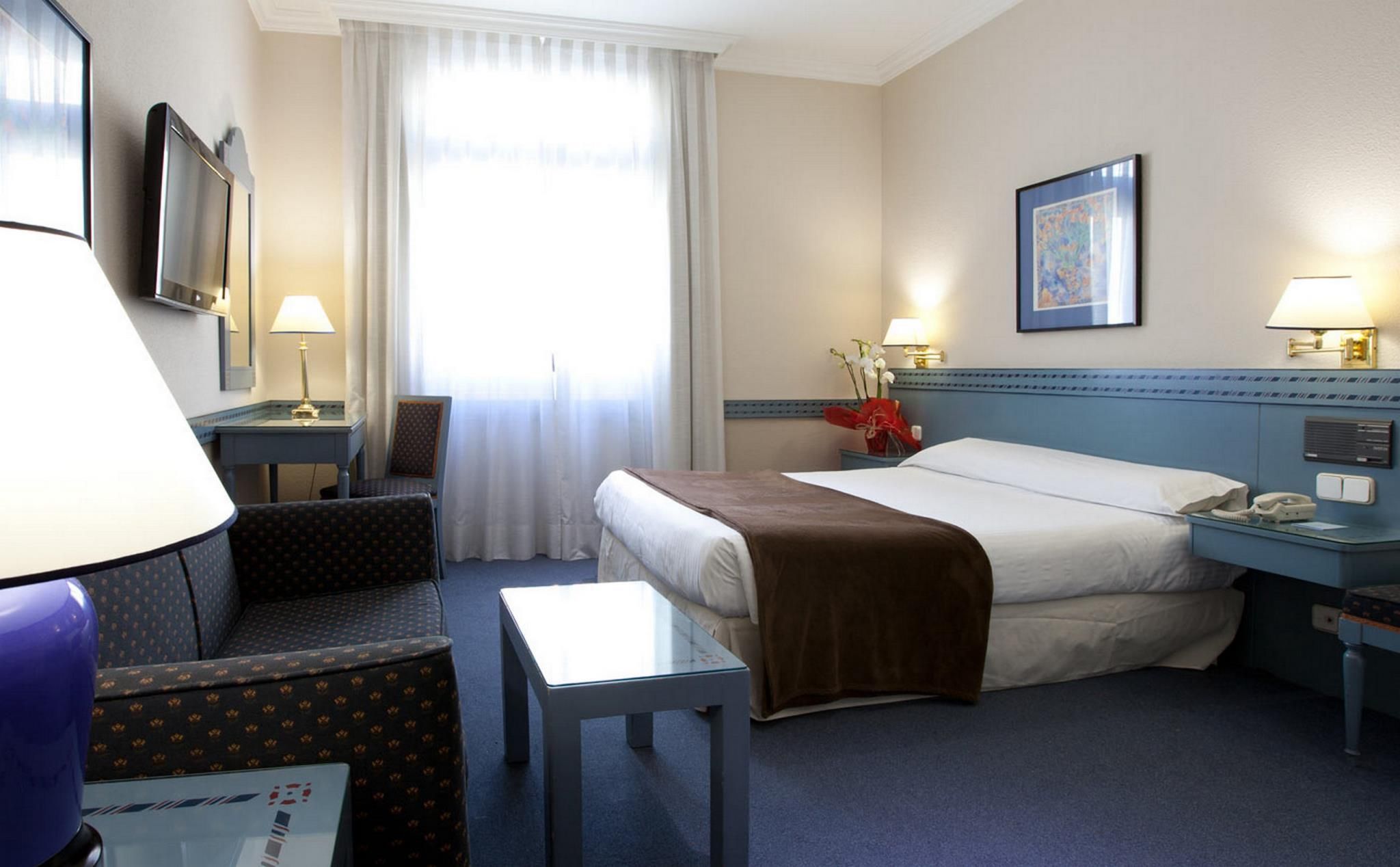 undefined Espahotel Gran Via 3