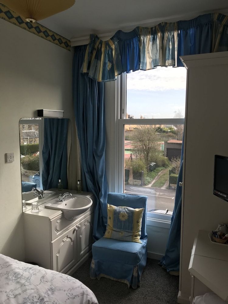 undefined Dorstan House 4