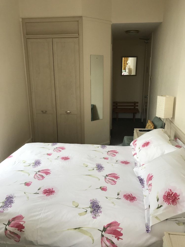 undefined Dorstan House 7