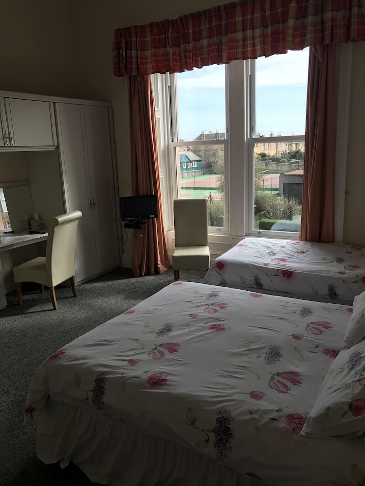 Dorstan House Superior Double or Twin Room, Ensuite 2