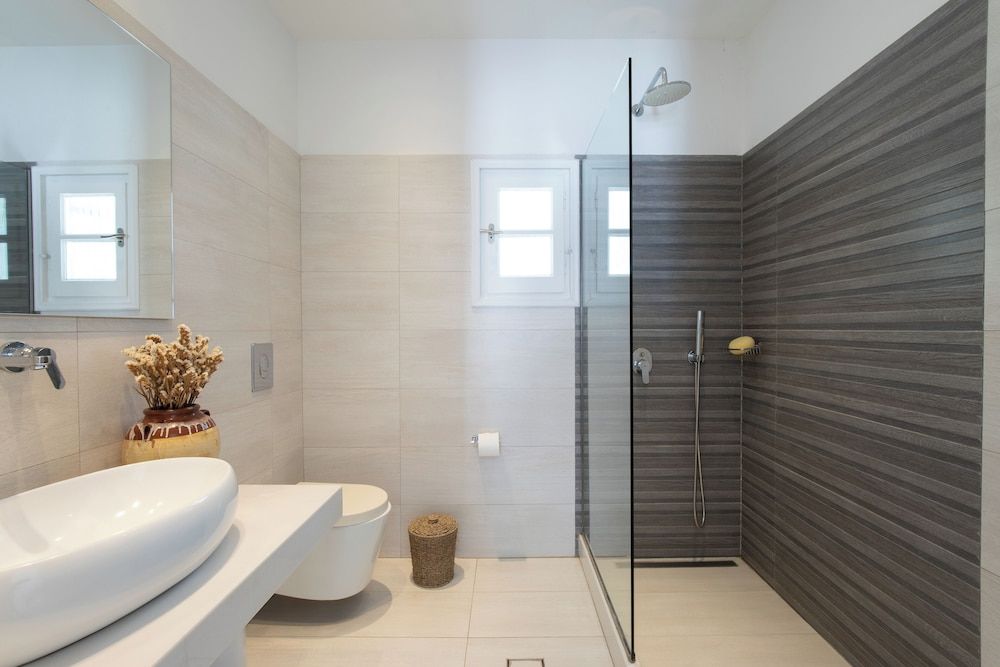 Acrogiali Beachfront Hotel Deluxe Double or Twin Room, Garden View 8