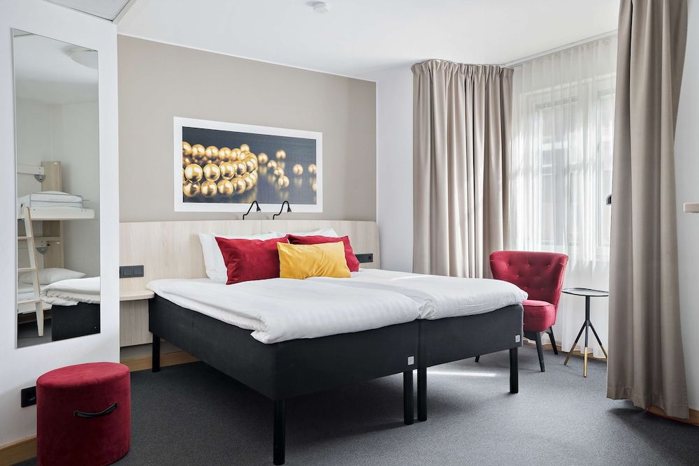 Best Western Hotel Svava Family Room, 1 Double Bed, Non Smoking (Larger Room;Bunk beds) 7