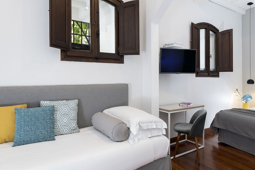 Maison Giulia by Hili Standard Triple Room 7