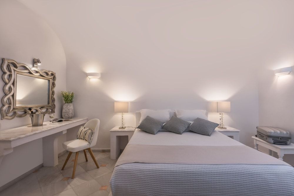 Anteliz Suites Standard Room 4