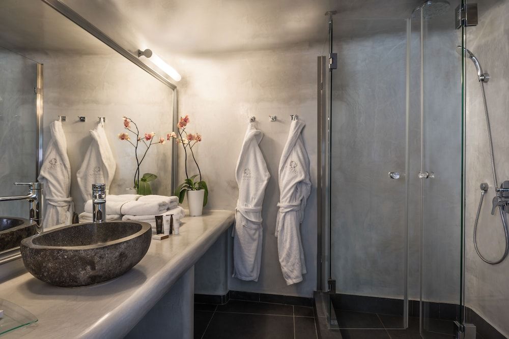 Anteliz Suites Standard Room 13