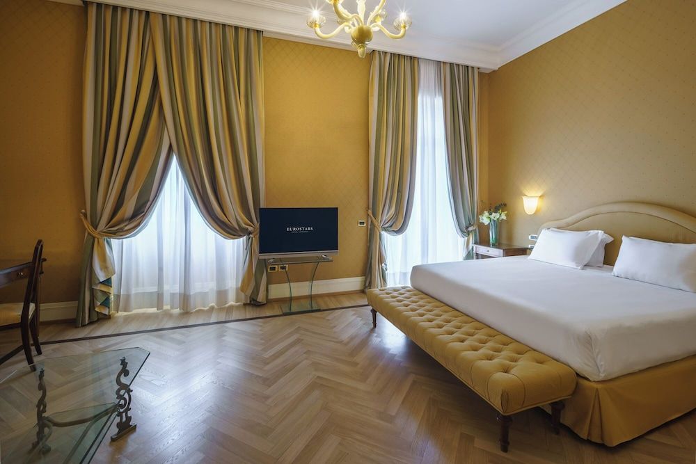 undefined Eurostars Hotel Excelsior 9