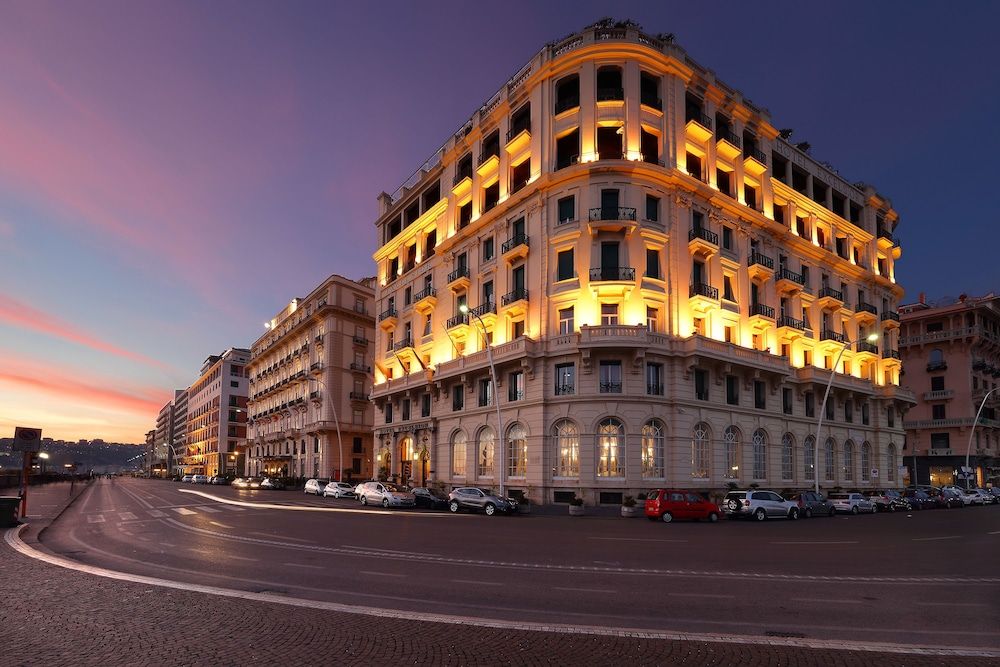 undefined Eurostars Hotel Excelsior 4