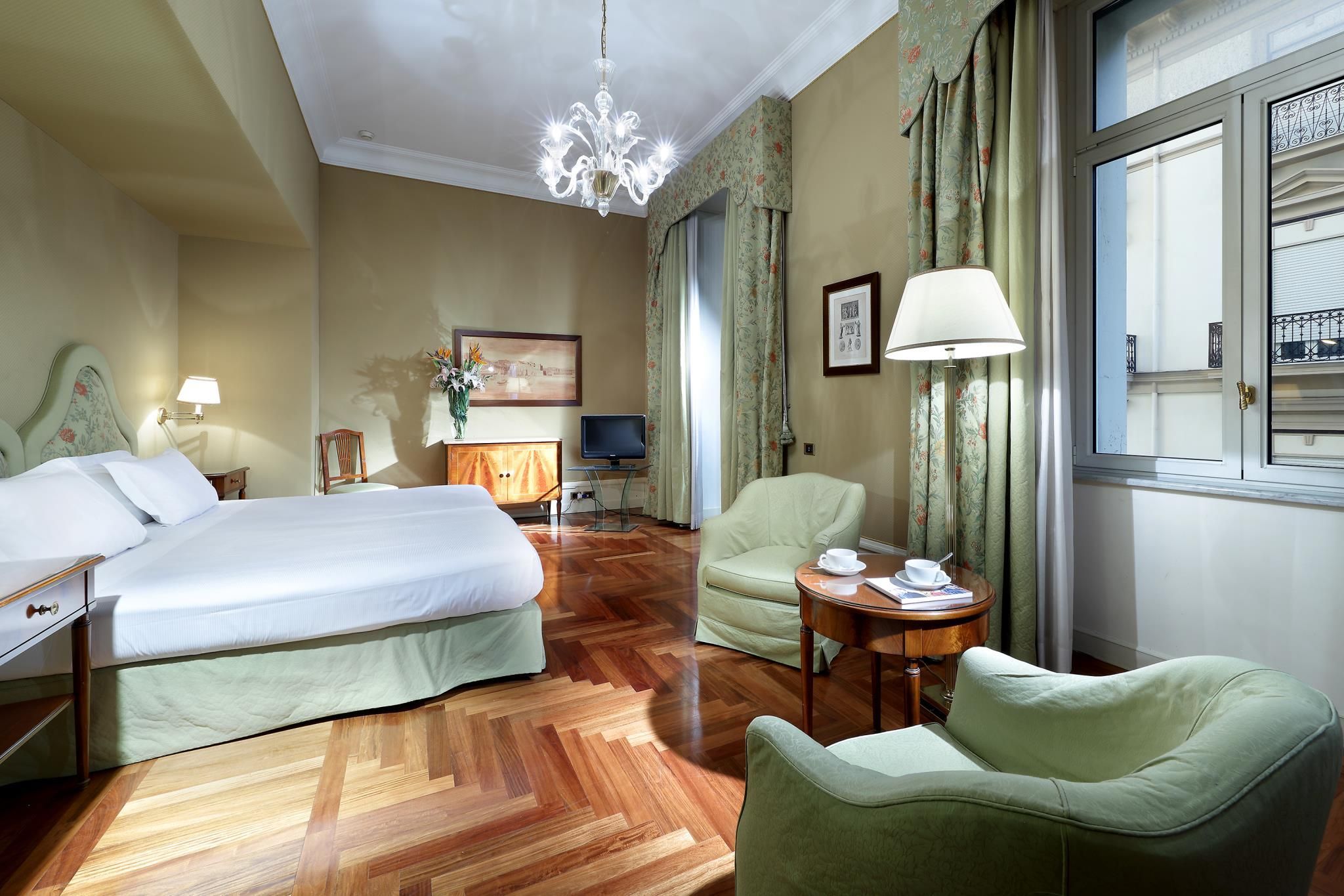 Eurostars Hotel Excelsior Classic Double Room 3