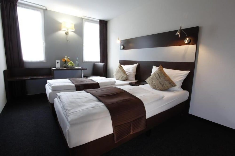 Centro Hotel Ayun Standard Twin Room 3