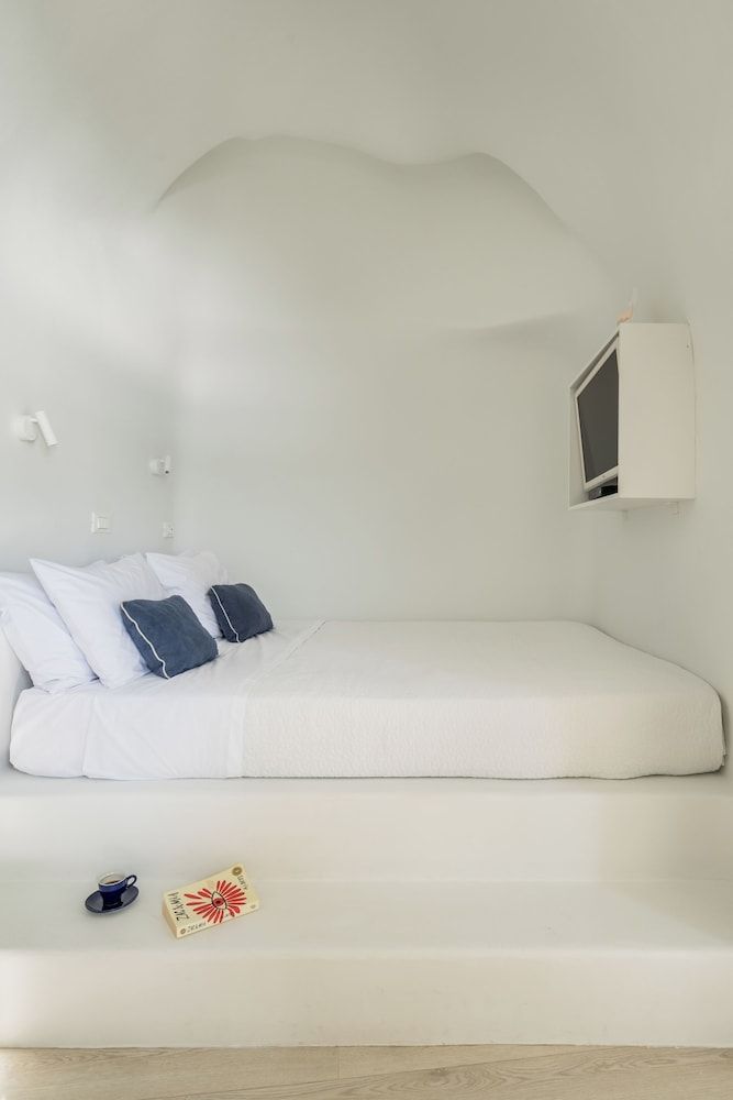 Deluxe Suite, Jetted Tub