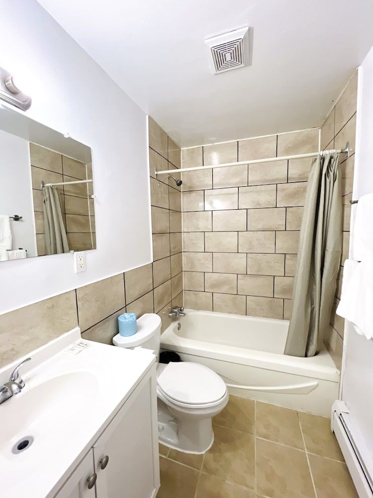 Fairway Inn by the Falls Standard Room, 2 Double Beds 7