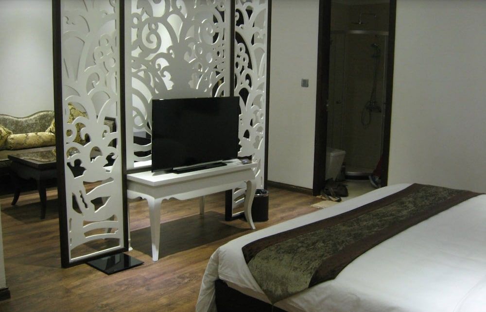 City Bay Palace Hotel