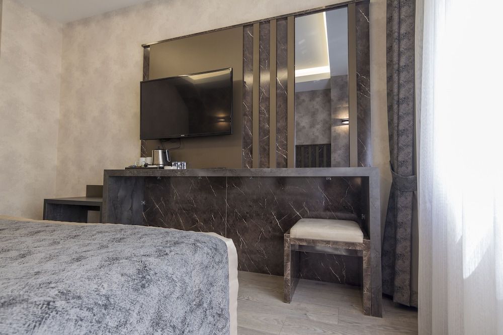 Ankara Royal Hotel Deluxe Double or Twin Room 8