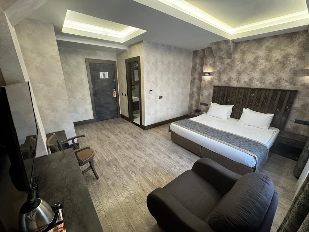 Ankara Royal Hotel Deluxe Double or Twin Room 4