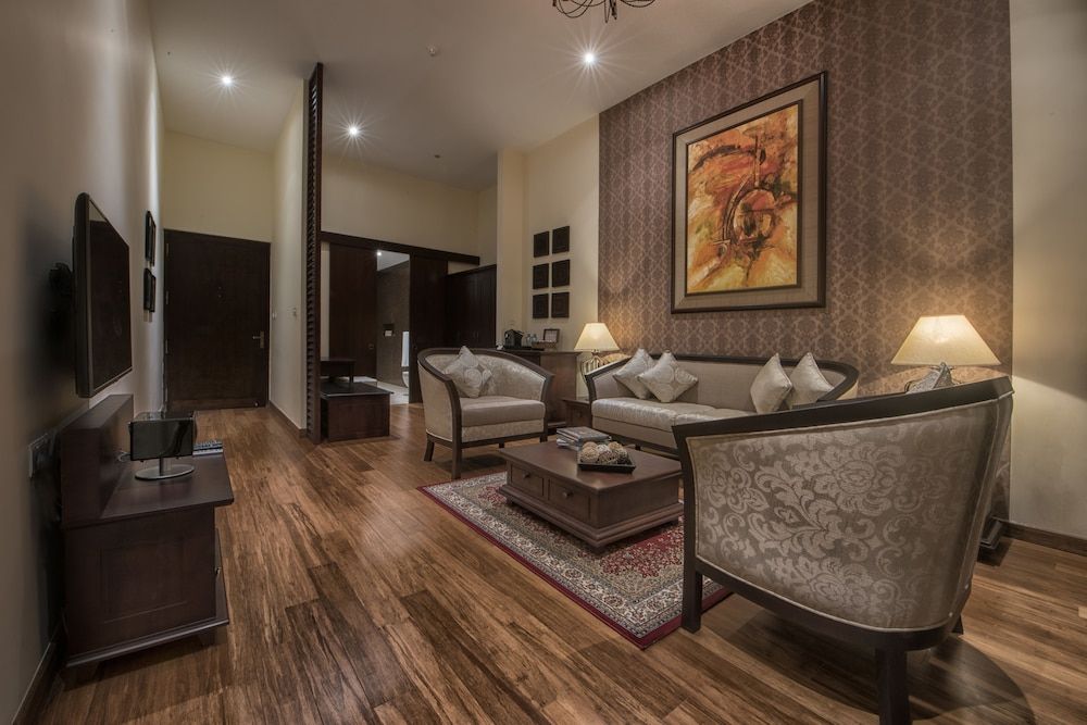 undefined Residence on Park Street 7