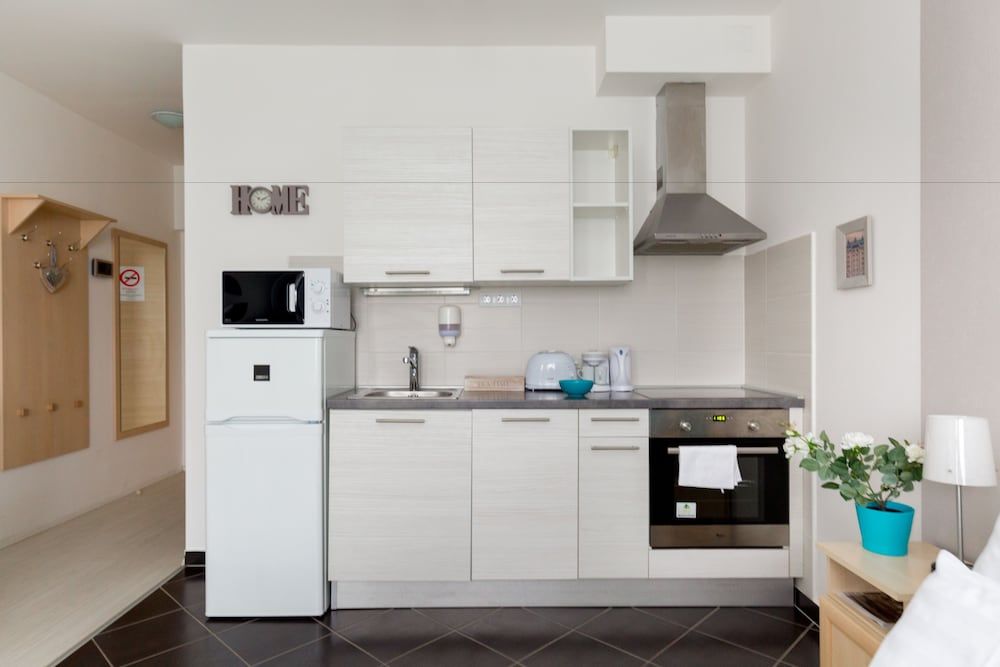 Sun Resort Apartments Deluxe Studio, 1 Double Bed with Sofa bed(2) 4