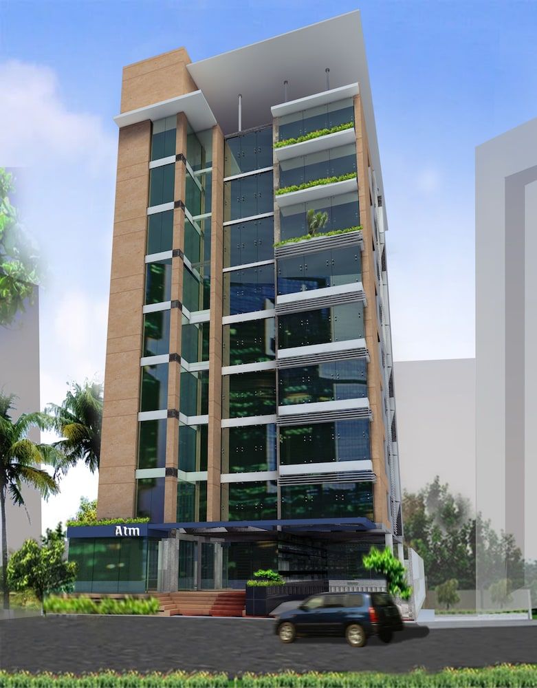 undefined Grand Oriental Hotel 8