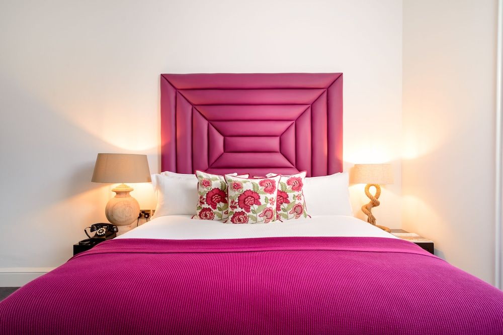 undefined Black Ivy Hotel 3