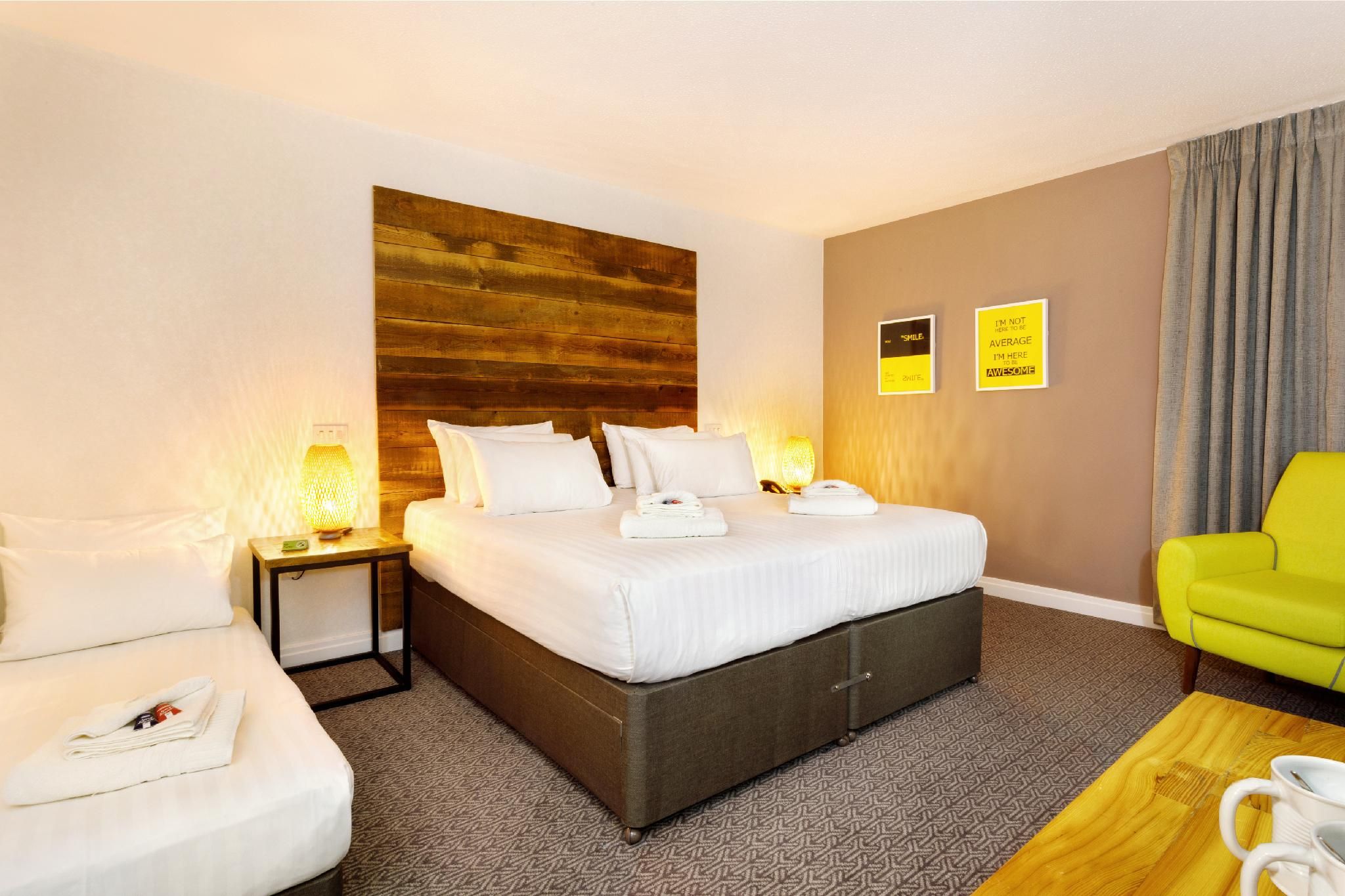 Cedar Court Bradford Hotel Family Room