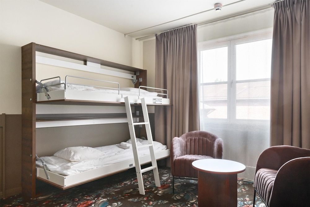 Family Room, Multiple Beds, Non Smoking