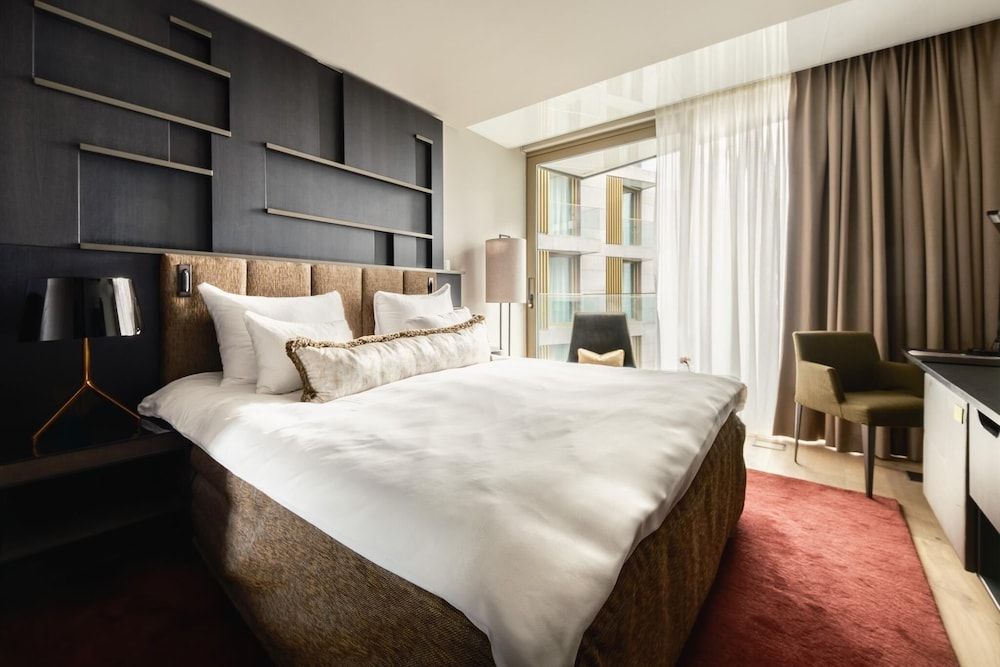 THE THIEF Standard Room 2