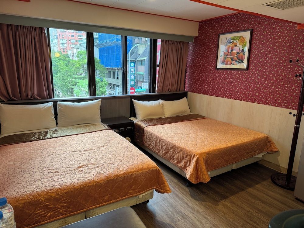One Plus One Hotel