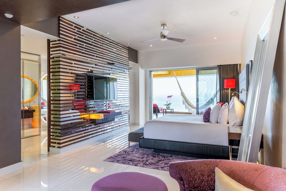 Upgrade Mousai Hotel Adults Only