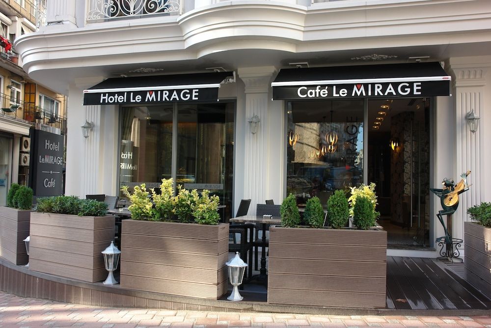 undefined Hotel Le Mirage 2