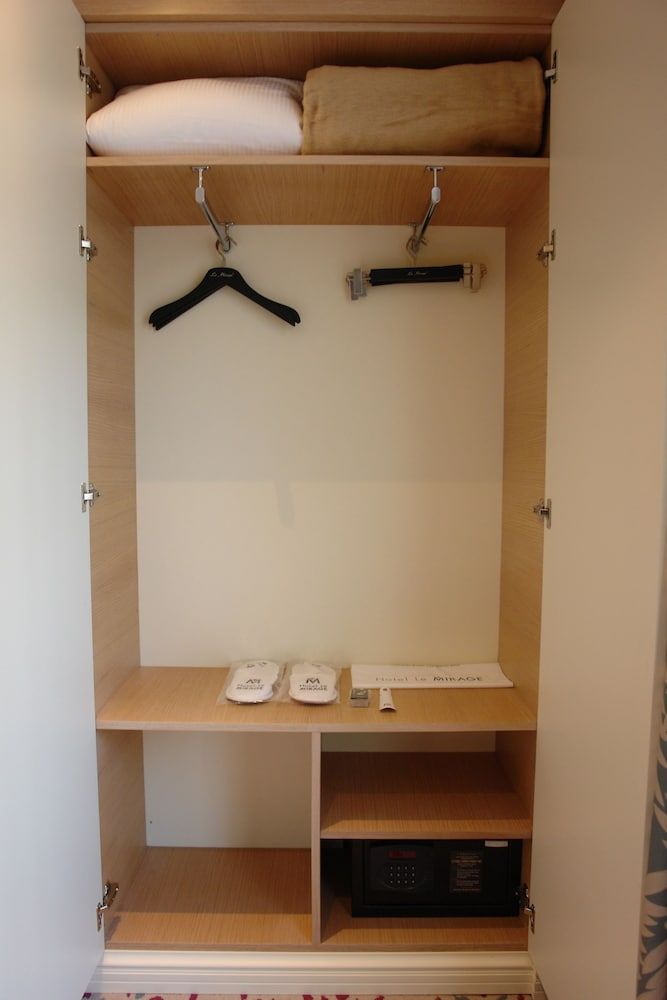 Hotel Le Mirage Standard Room 8