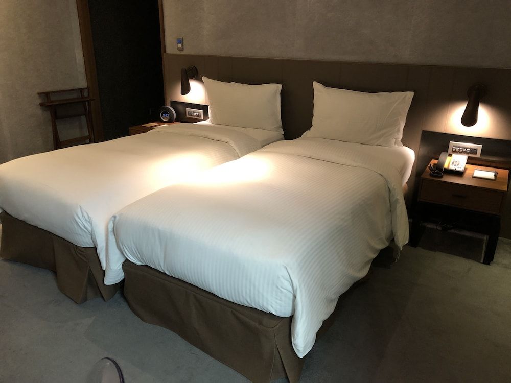 CHECK inn Taipei Nanjing Superior Twin Room